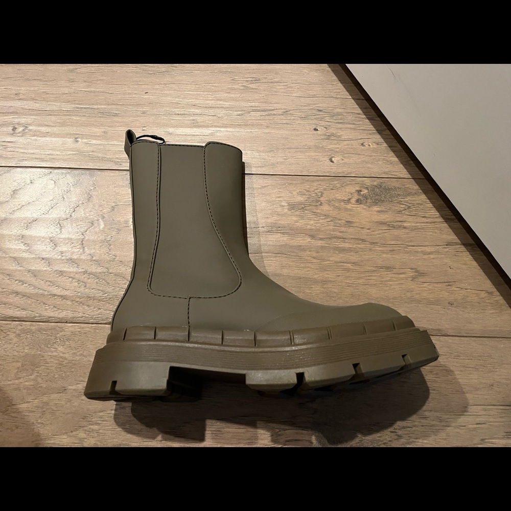 Ankle boots